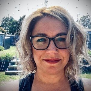 Meet your Posher, Casey